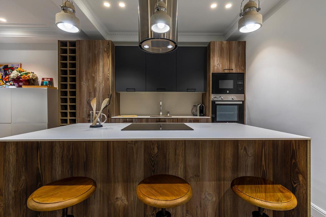 110 M2 Central Apartment In Abando Close To Guggenheim With Parking Bilbao Ngoại thất bức ảnh