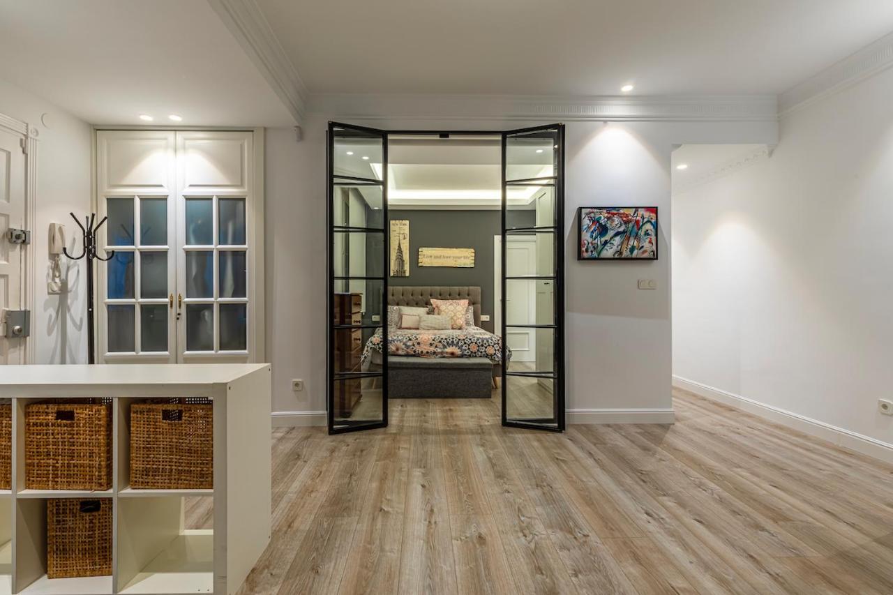 110 M2 Central Apartment In Abando Close To Guggenheim With Parking Bilbao Ngoại thất bức ảnh